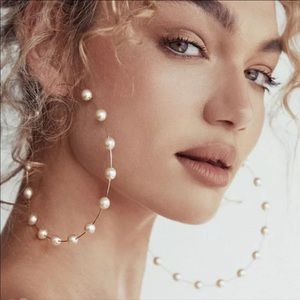 Zara Oversized Pearl Hoop Earrings